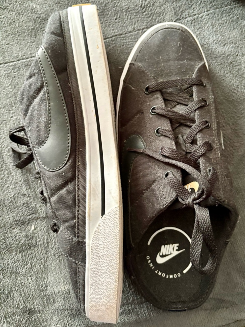 Nike Men’s Black Low-Top Canvas Sneakers with White Sole